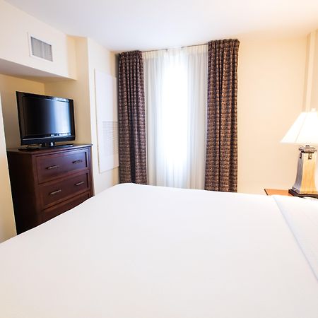 Staybridge Suites Austin Airport By Ihg Buitenkant foto