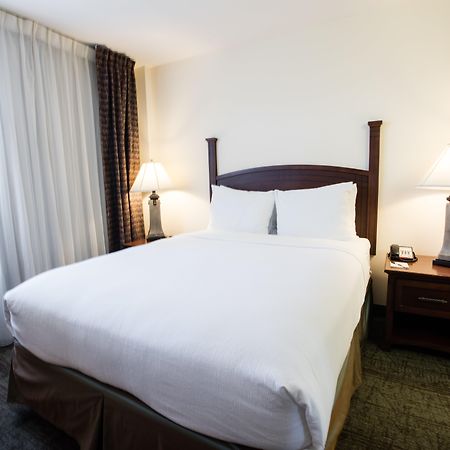 Staybridge Suites Austin Airport By Ihg Buitenkant foto