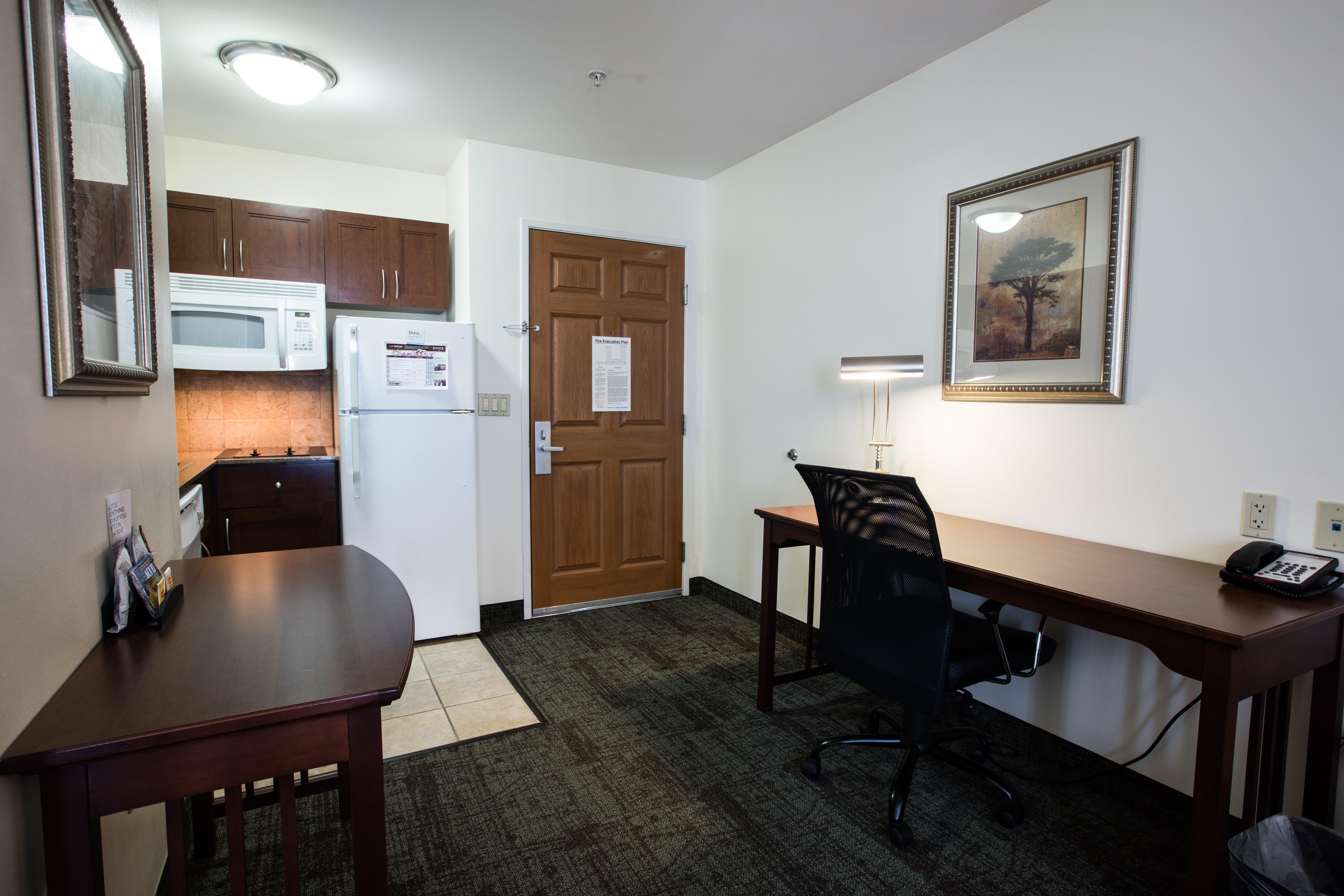 Staybridge Suites Austin Airport By Ihg Buitenkant foto