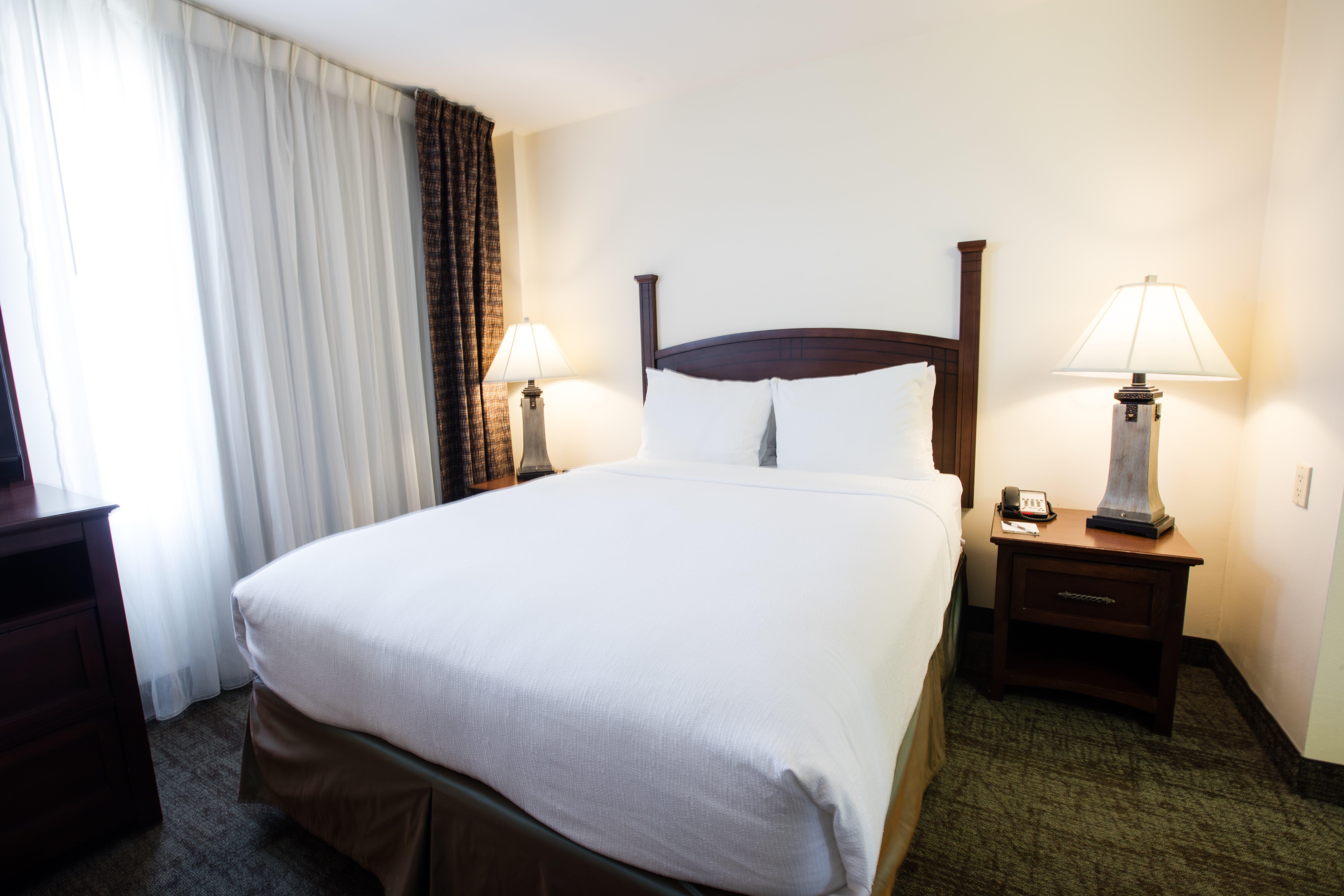 Staybridge Suites Austin Airport By Ihg Buitenkant foto