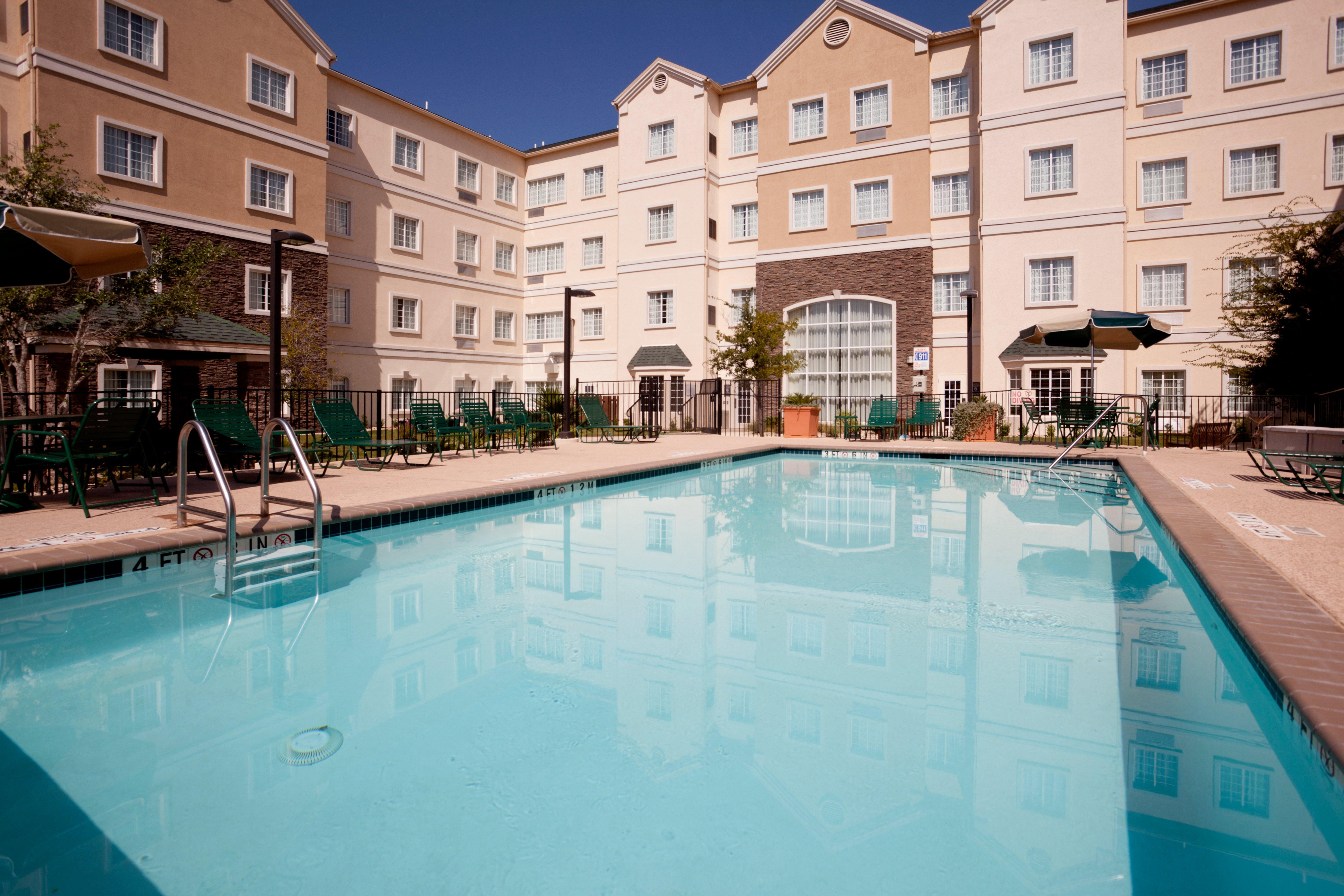 Staybridge Suites Austin Airport By Ihg Buitenkant foto